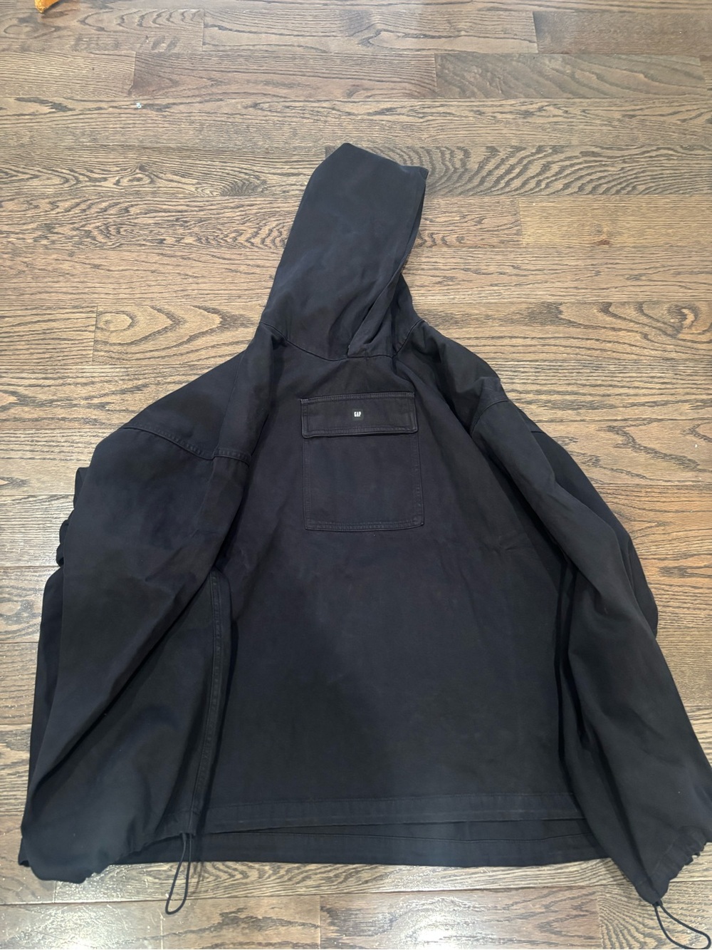 Yeezy Men's Black Hooded Jacket - Classic Utility Pullover